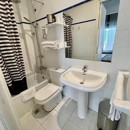 Madison 4* Σίτζες