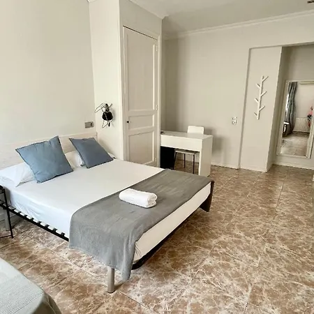 Madison Affittacamere Sitges